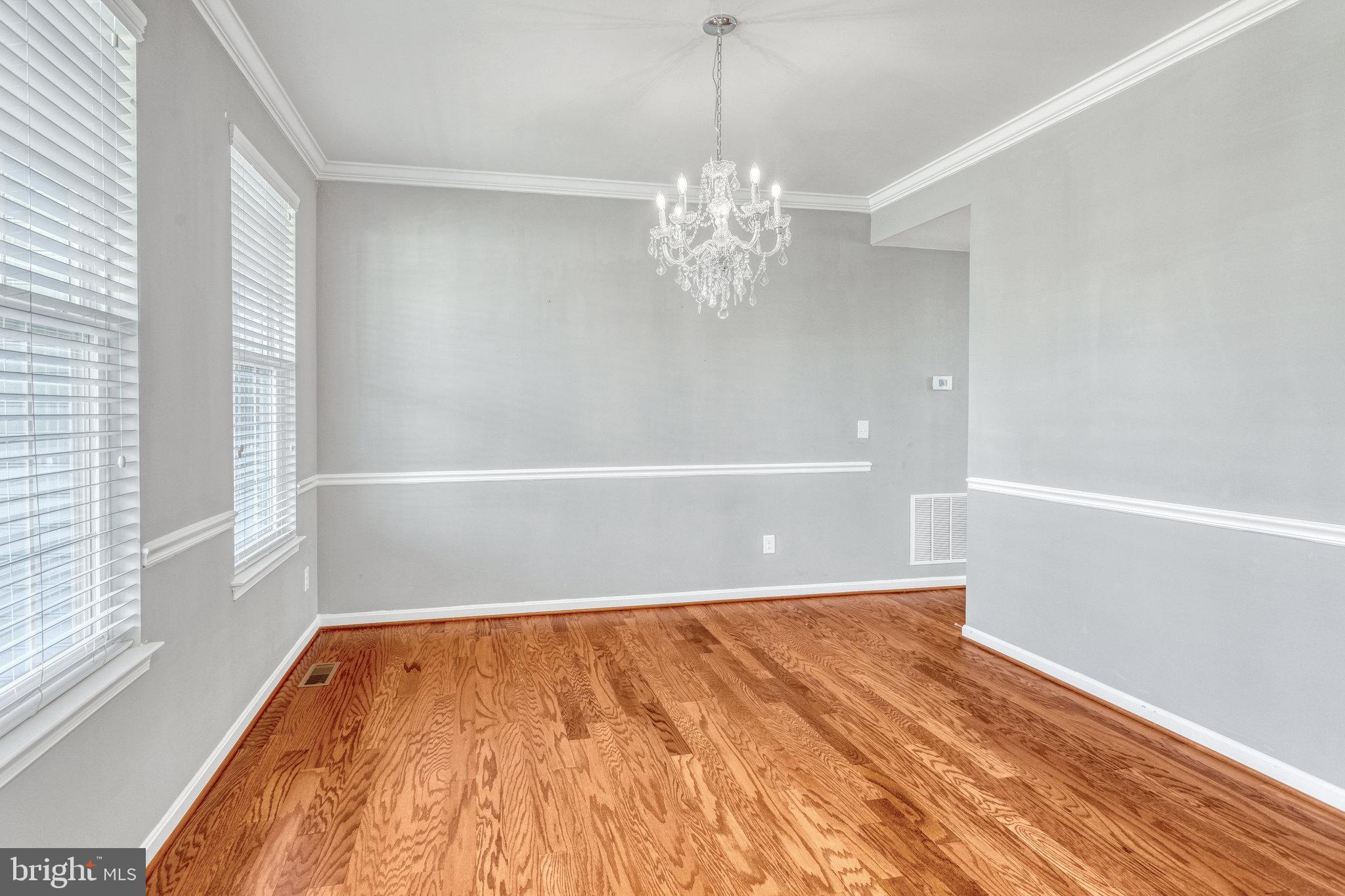 35 Woodford Dr