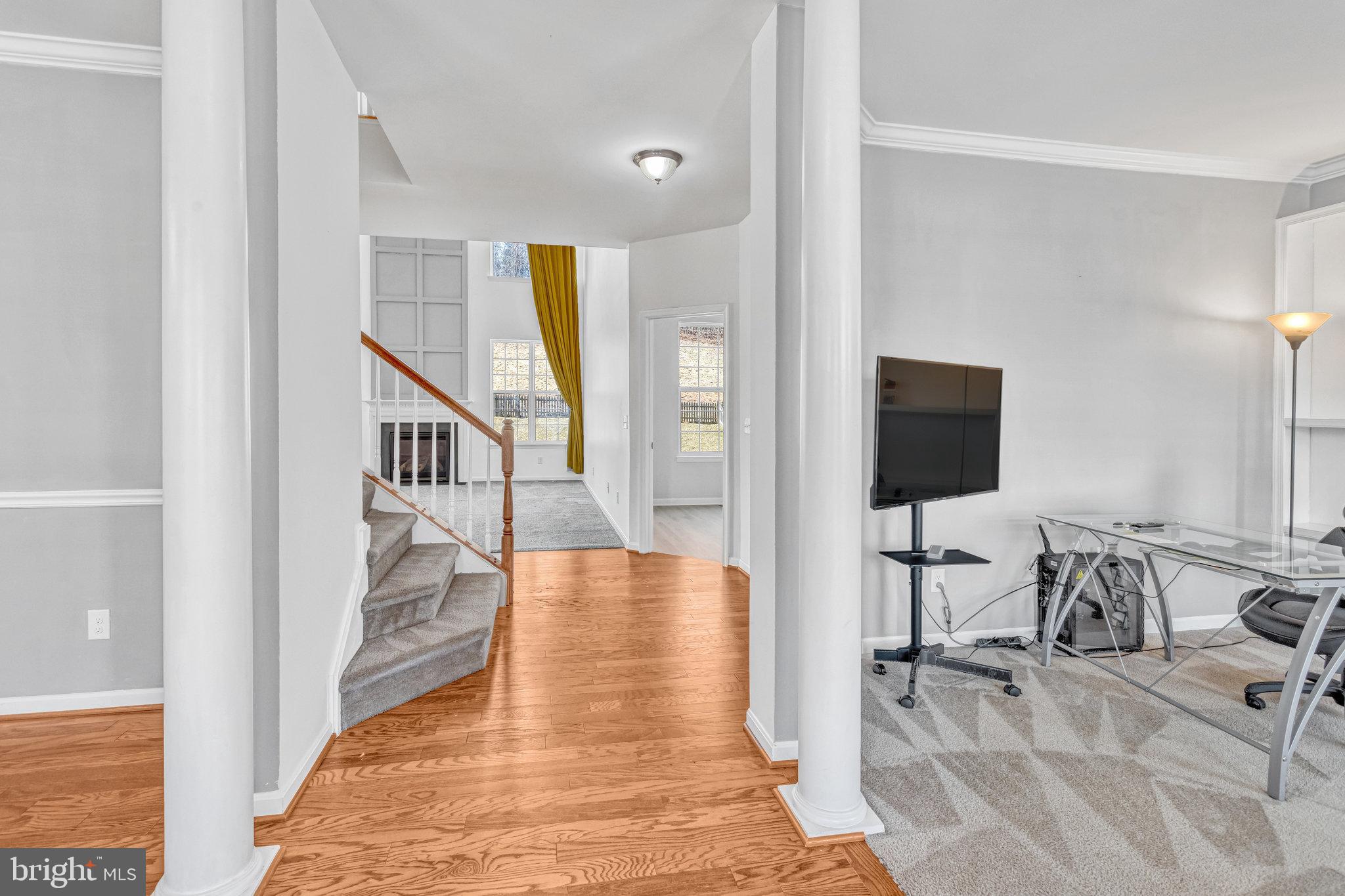 35 Woodford Dr