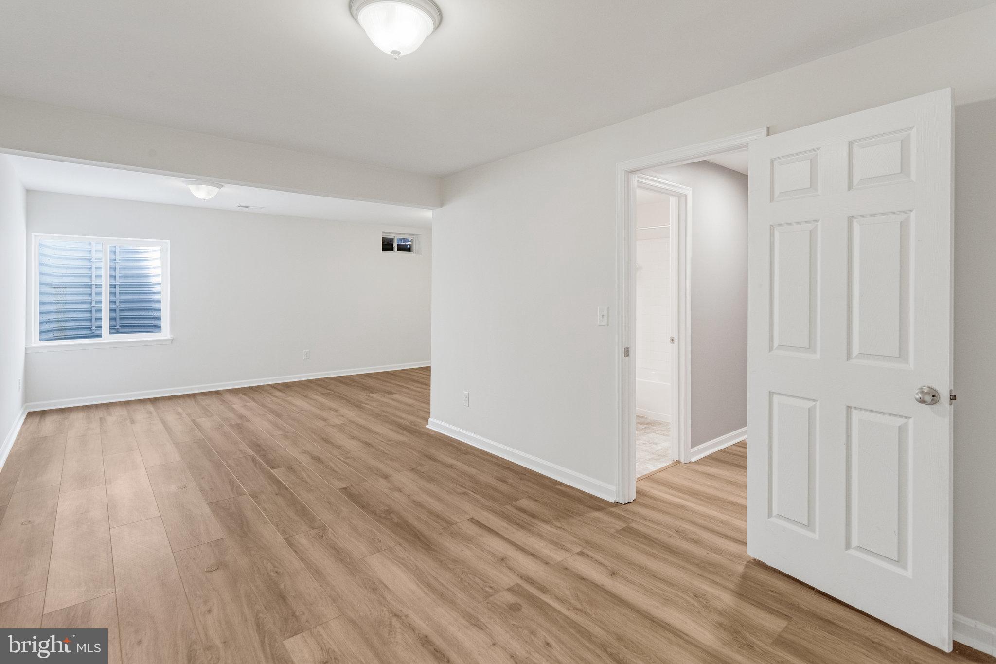 35 Woodford Dr