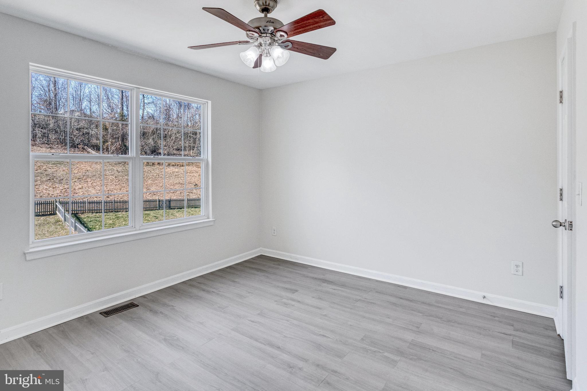 35 Woodford Dr