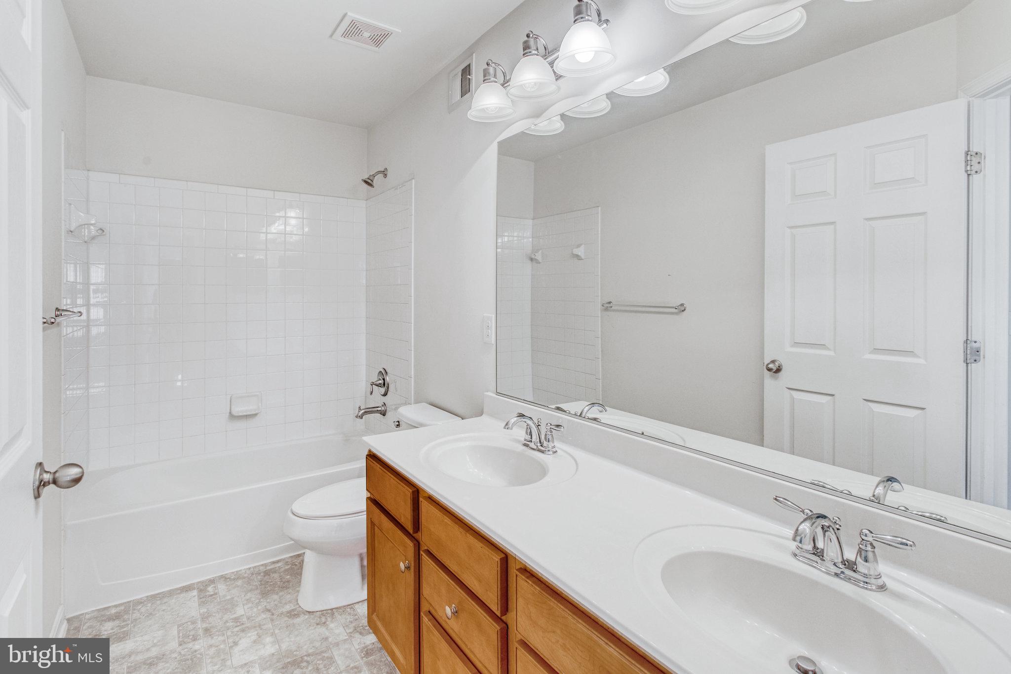 35 Woodford Dr