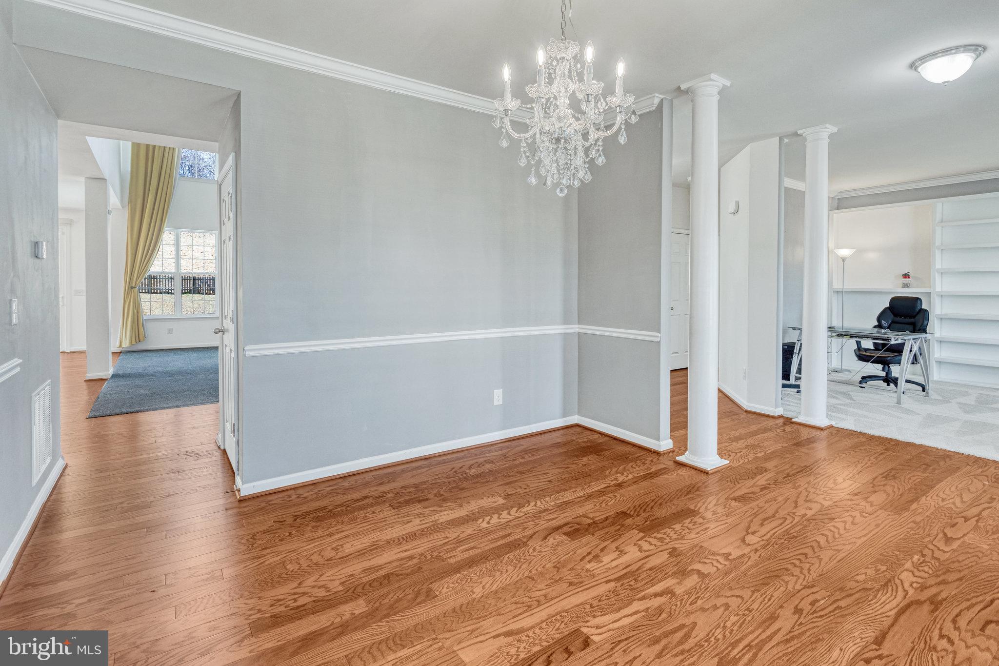 35 Woodford Dr