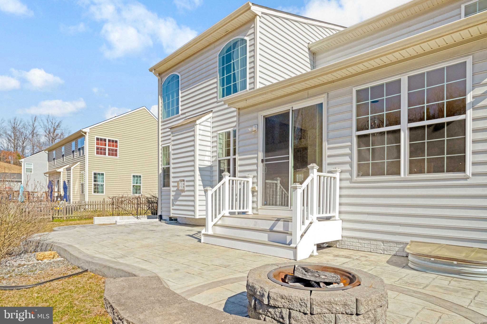 35 Woodford Dr