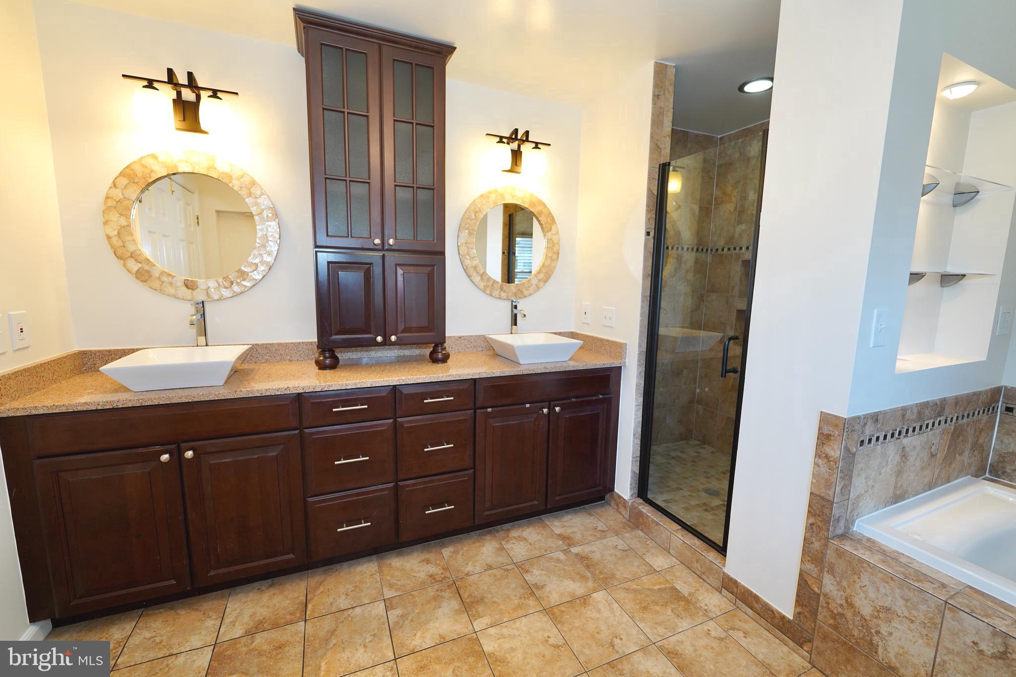 63 Cookson Dr
