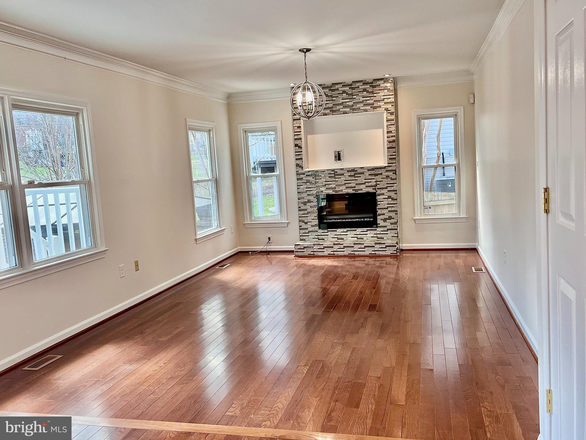 63 Cookson Dr