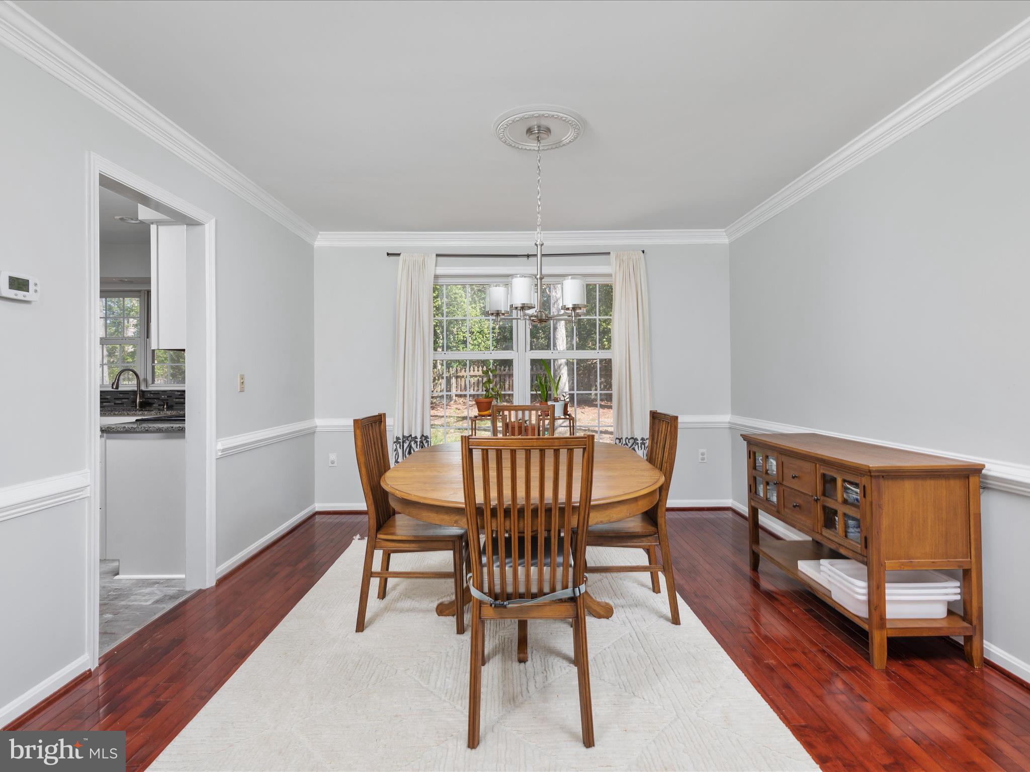 2032 Victoria Dr