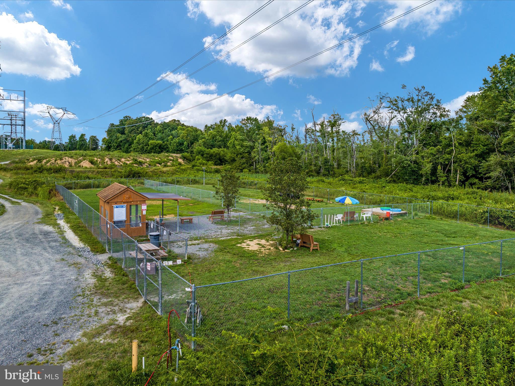 2032 Victoria Dr