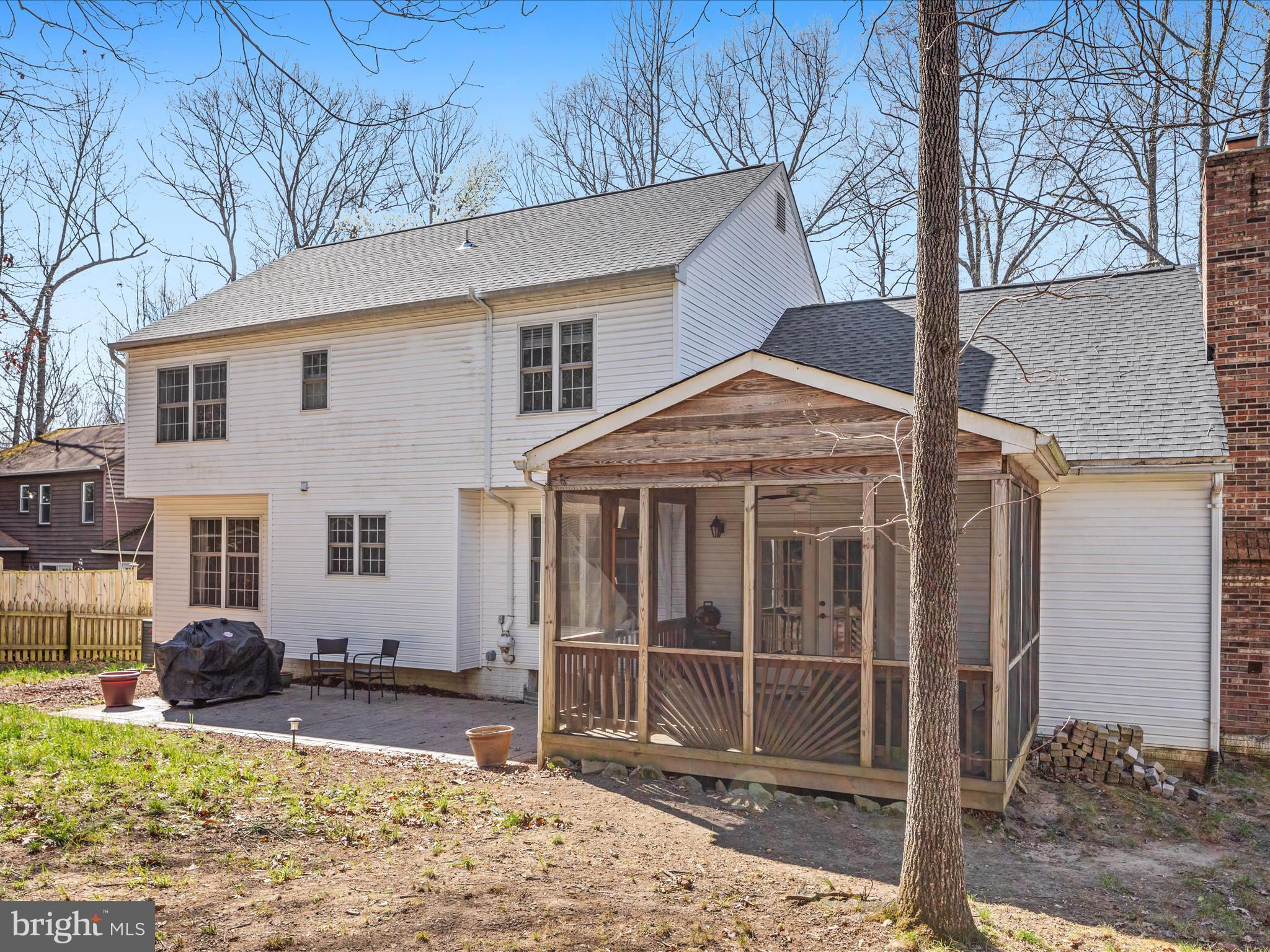 2032 Victoria Dr