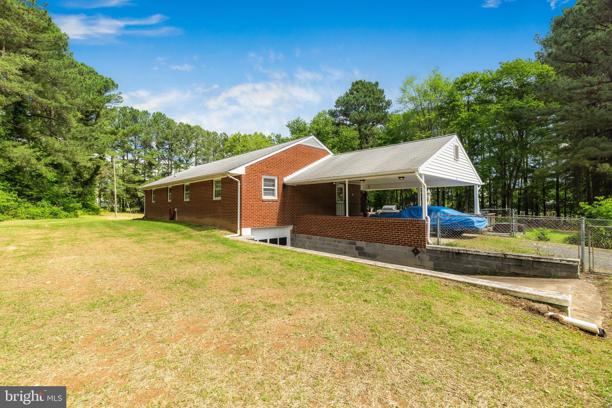20 Seneca Ln