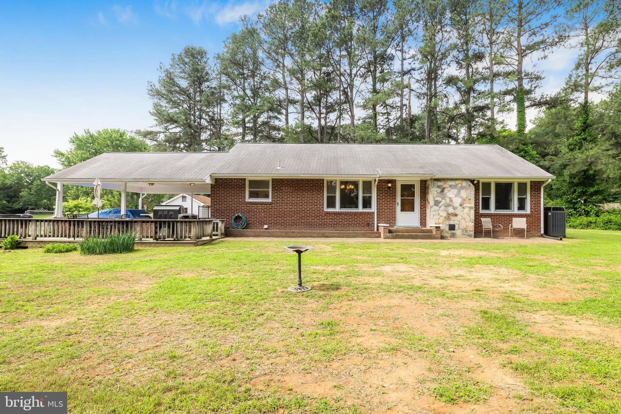 20 Seneca Ln