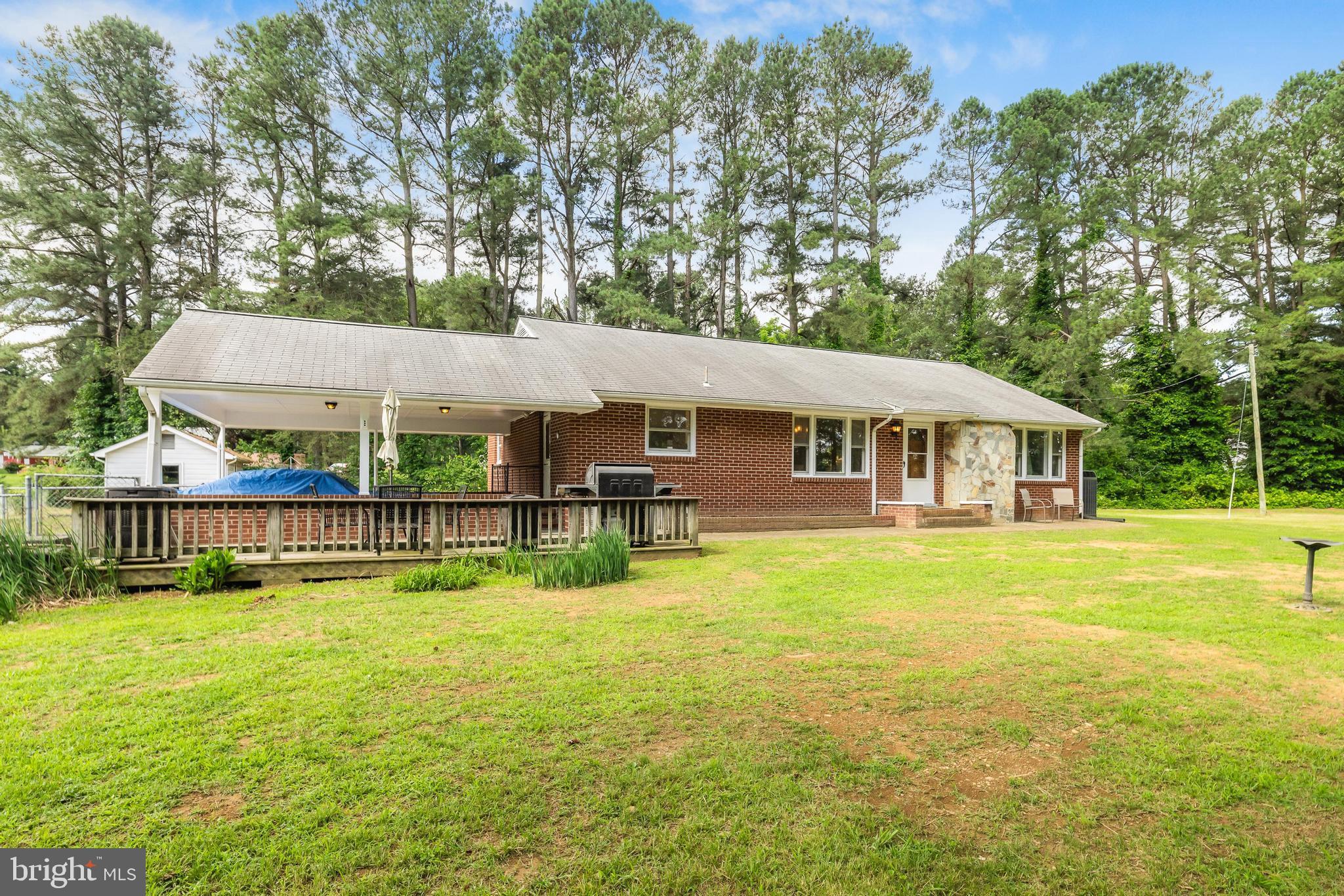20 Seneca Ln