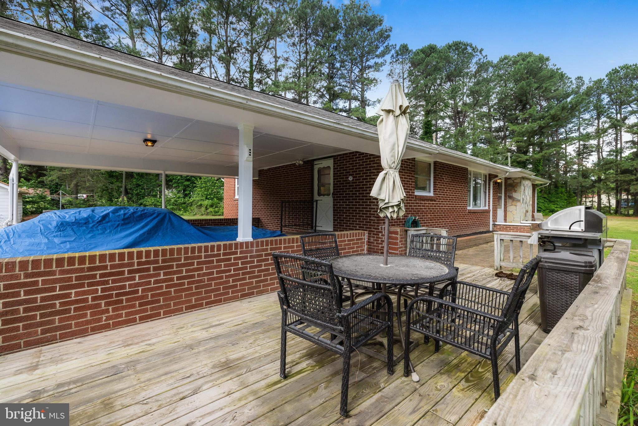 20 Seneca Ln
