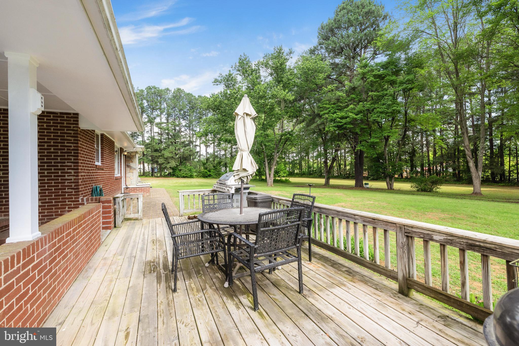 20 Seneca Ln