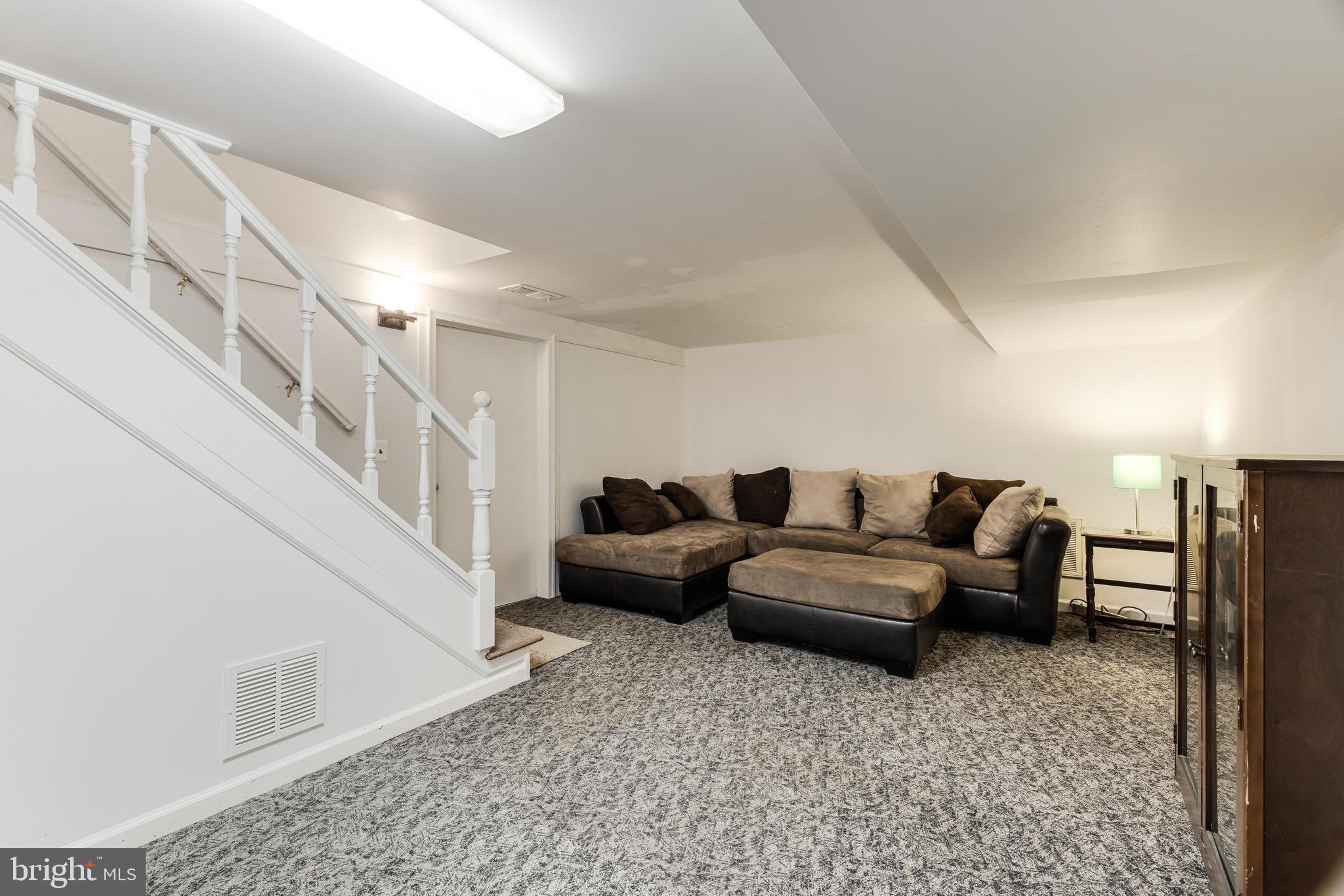 20 Seneca Ln