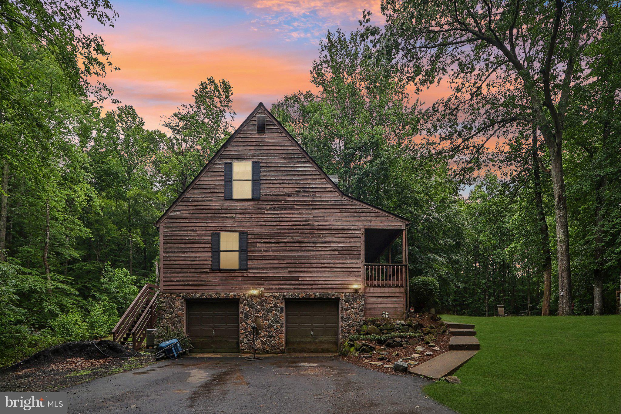 90 Panners Ln