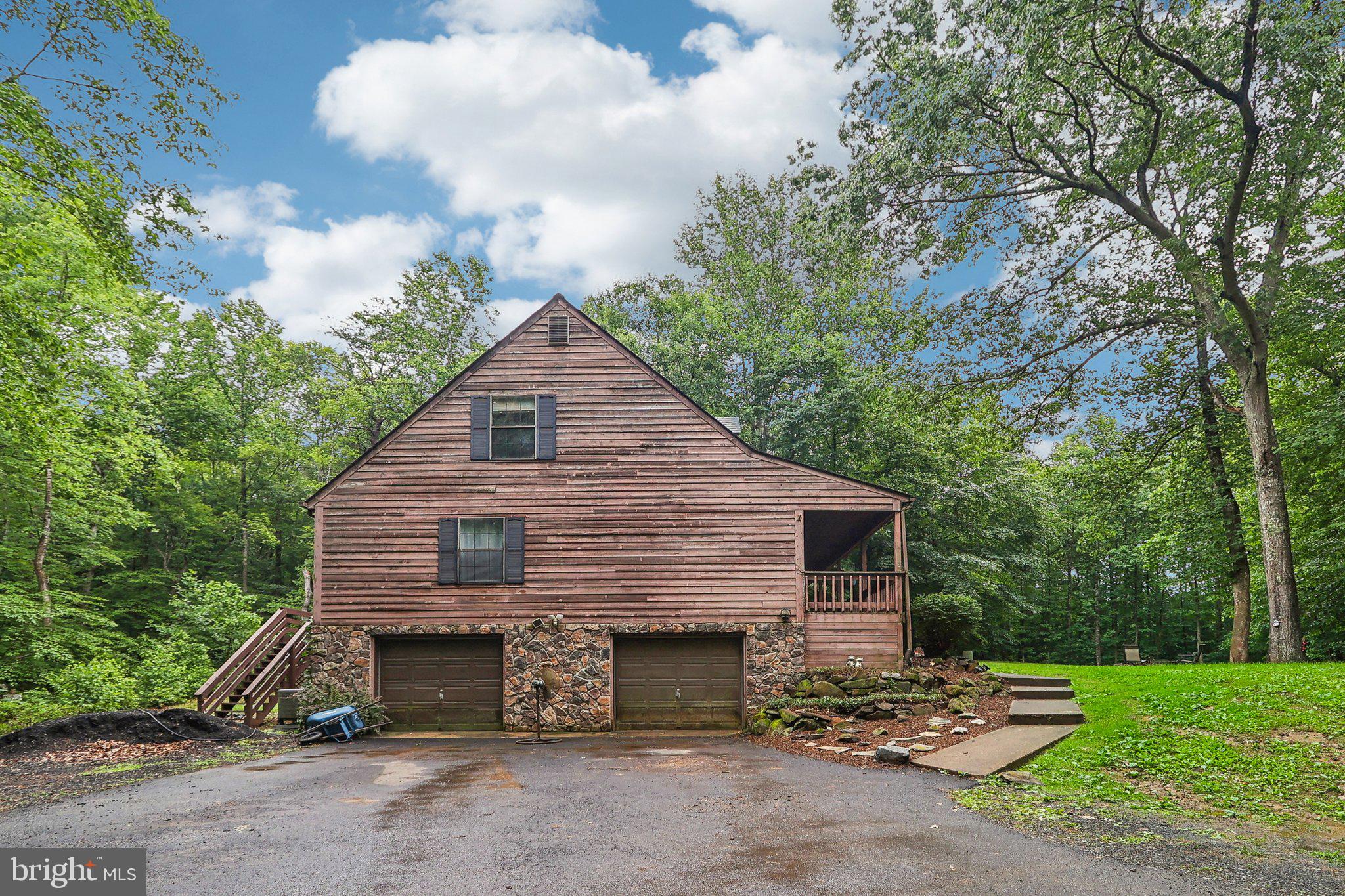 90 Panners Ln