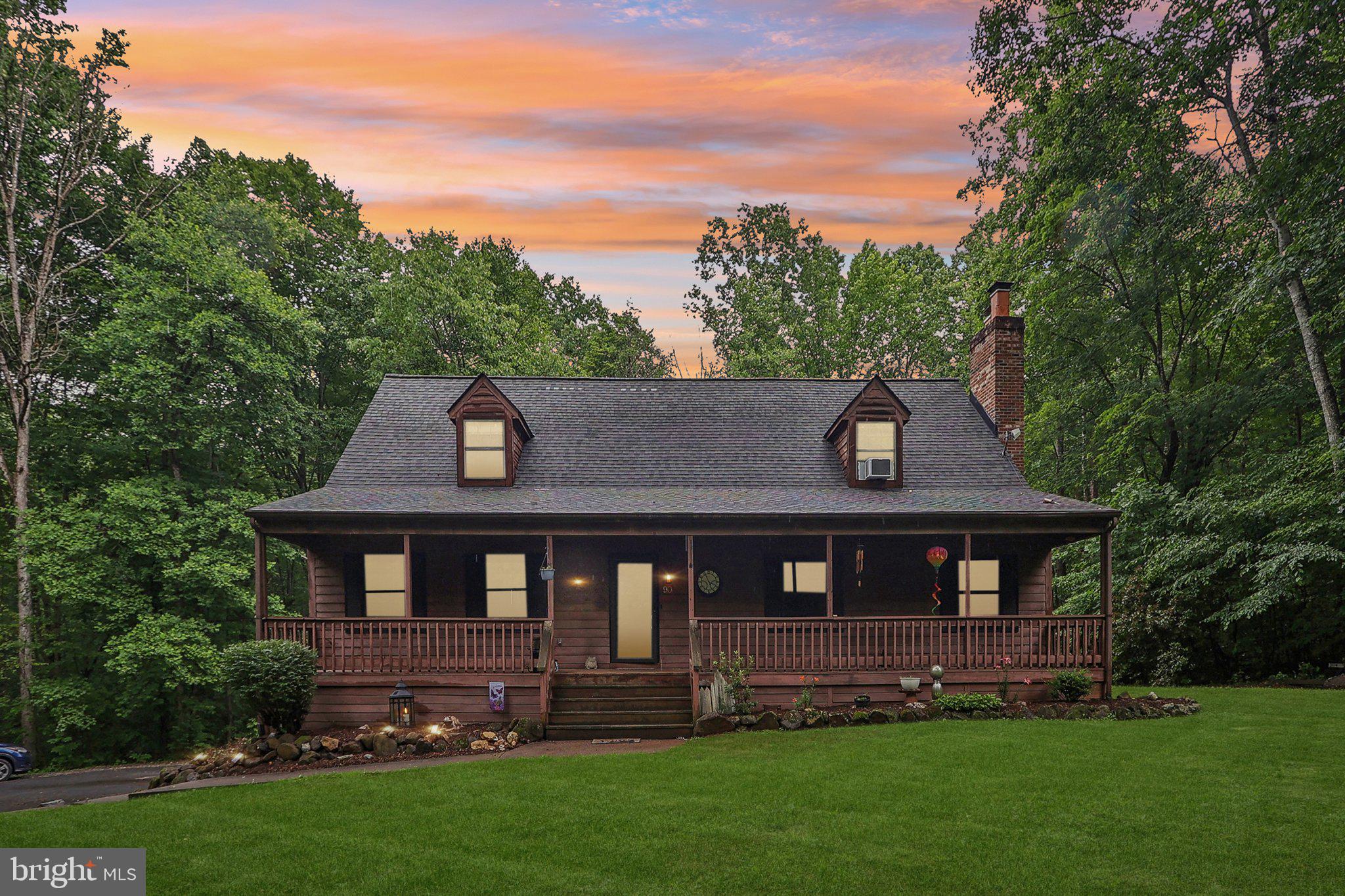 90 Panners Ln