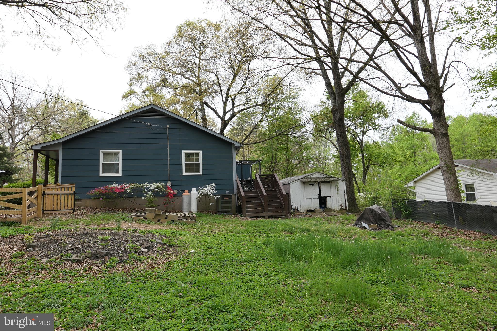 1 Hillcrest Dr