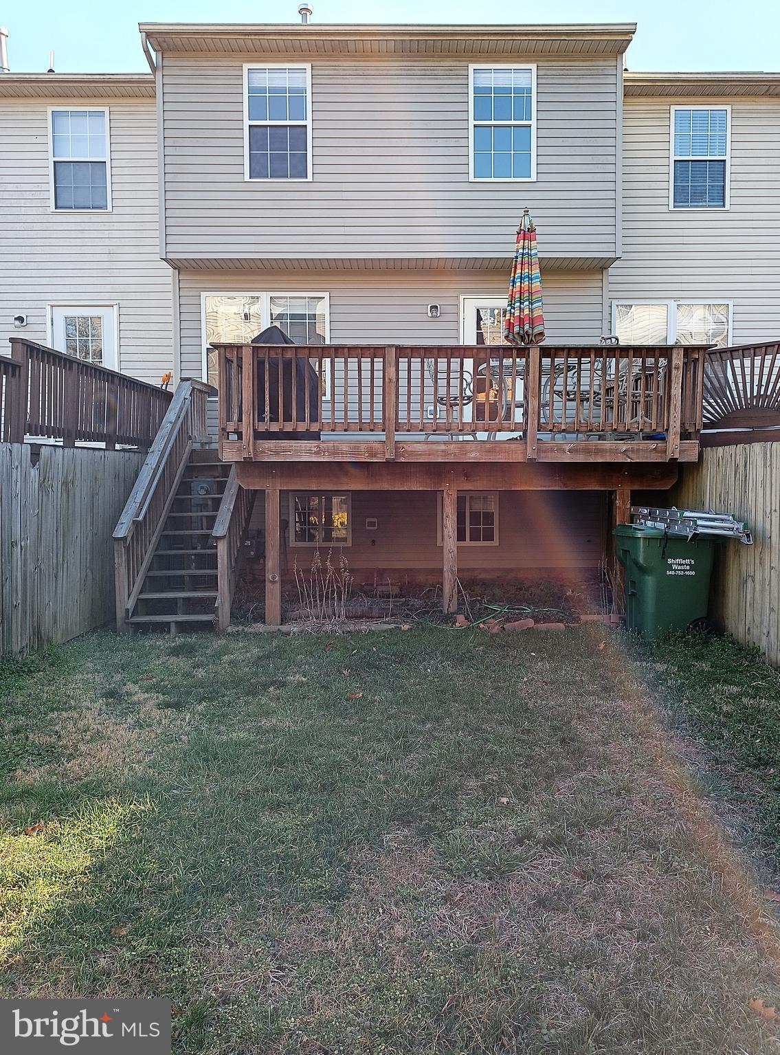 606 KENSINGTON DR