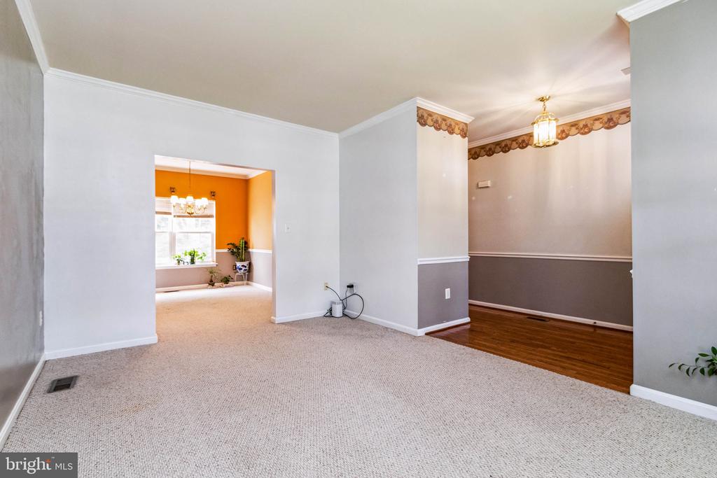 5 Candleridge Ct