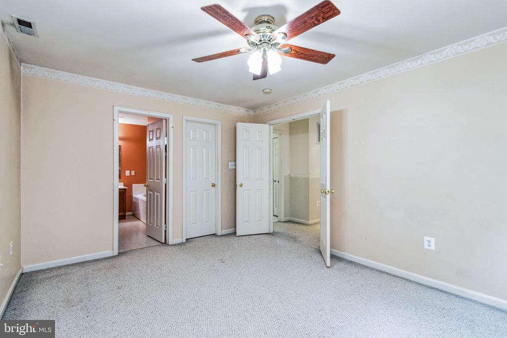 5 Candleridge Ct