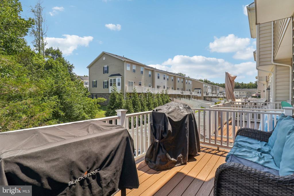 103 Tree Line Dr