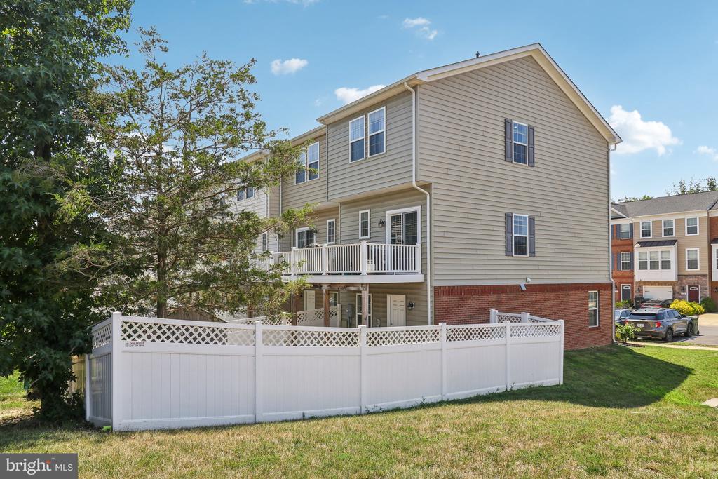 103 Tree Line Dr