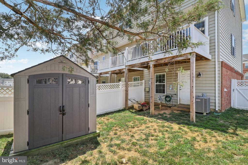 103 Tree Line Dr