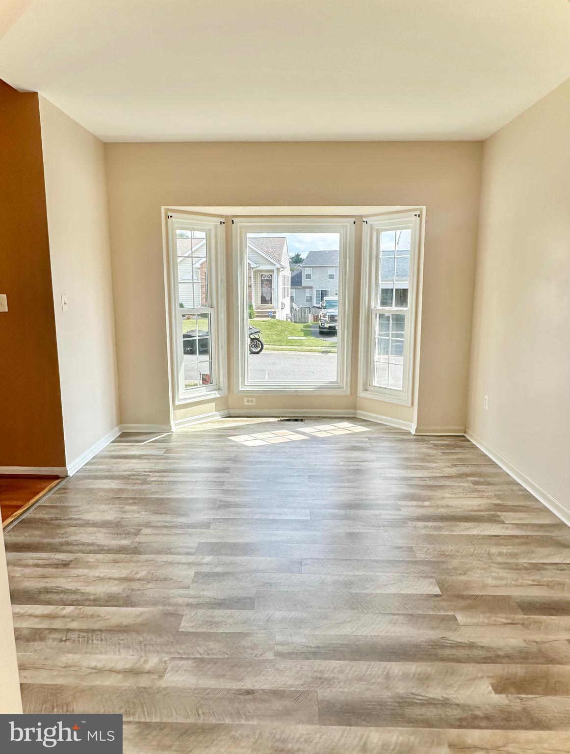 5 Ella Ct