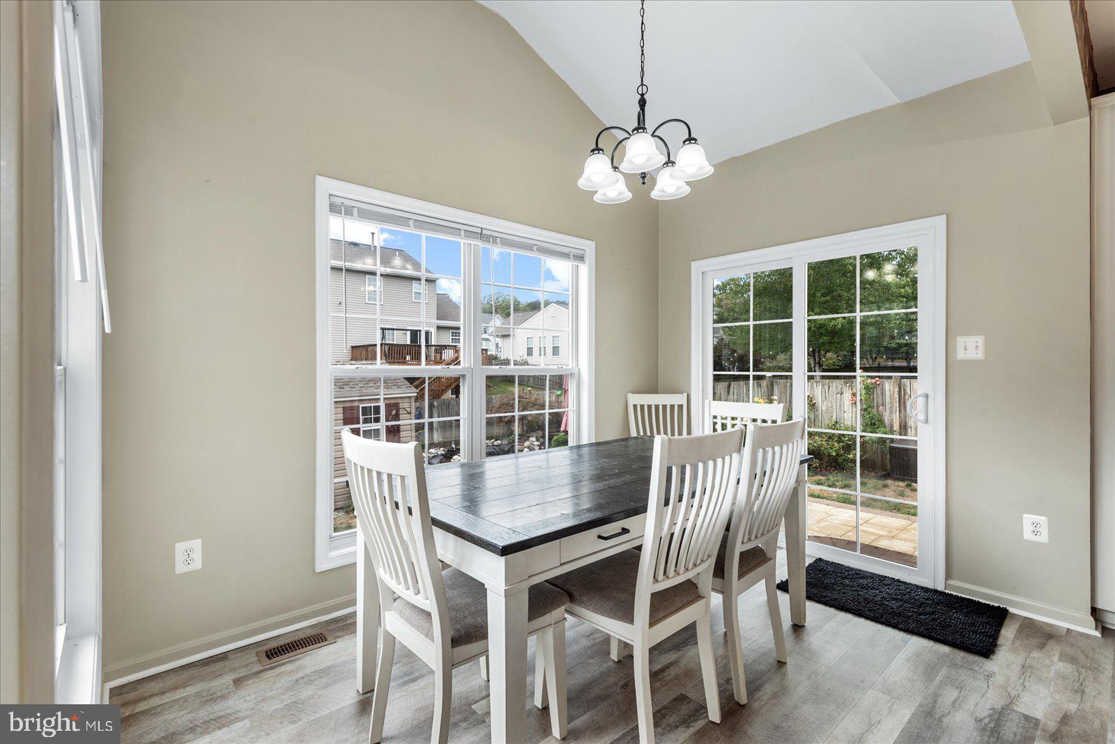 5 Ella Ct