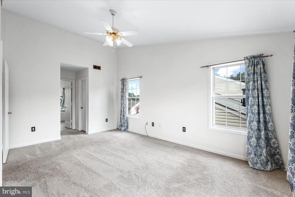 5 Ella Ct