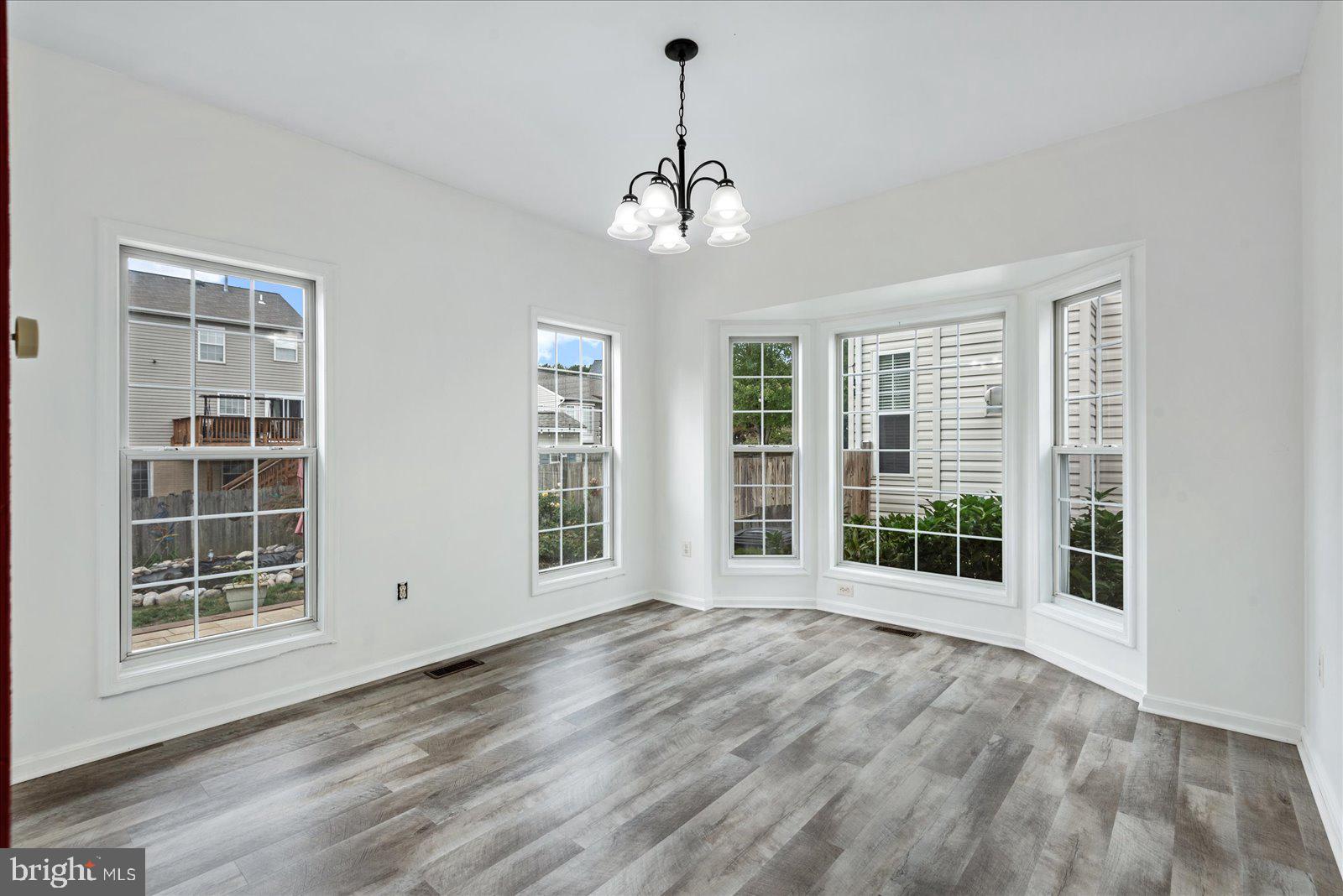 5 Ella Ct