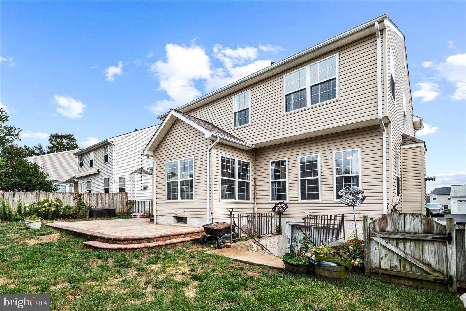 5 Ella Ct