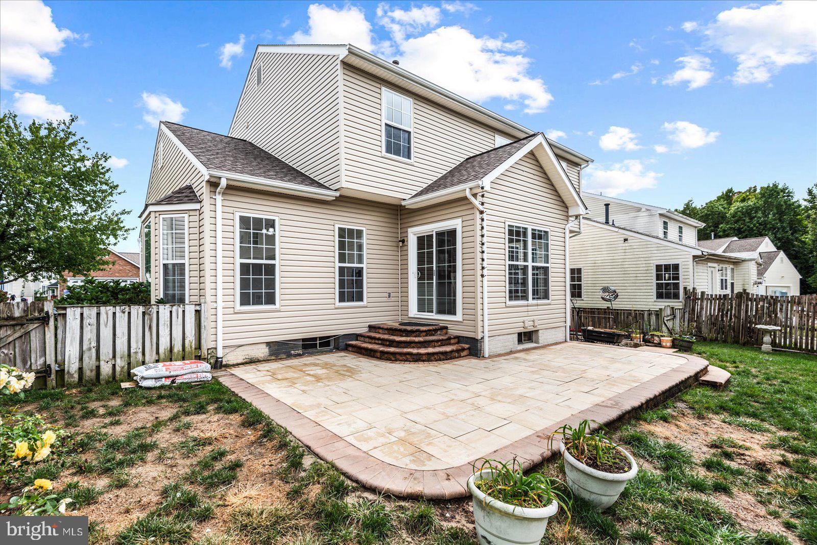 5 Ella Ct