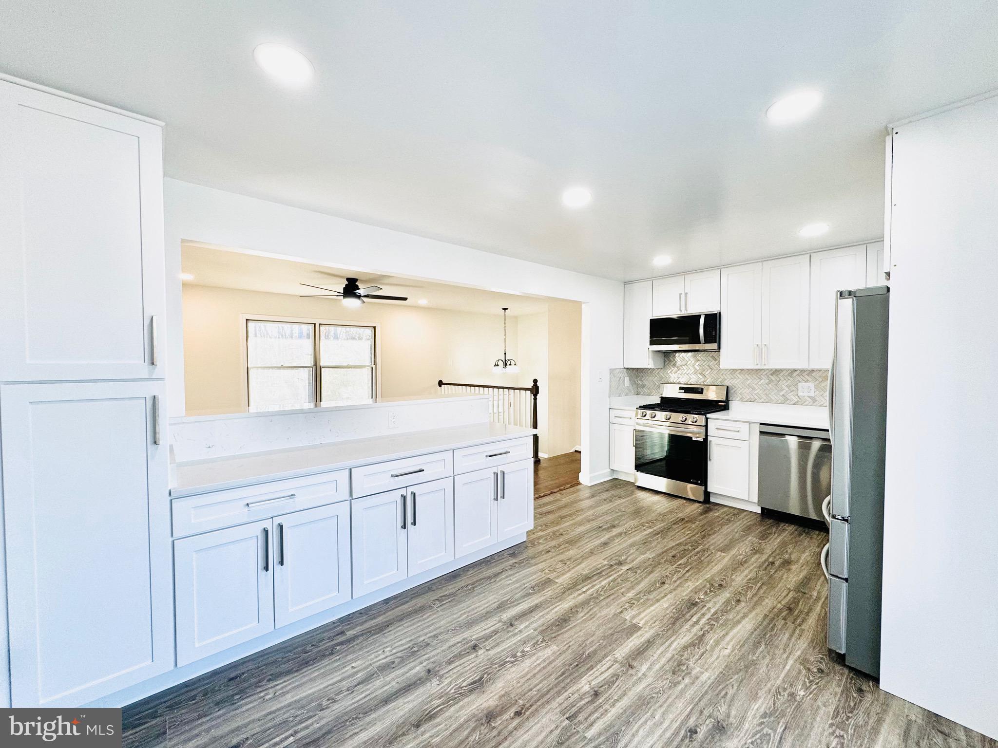 828 Spring Valley Dr