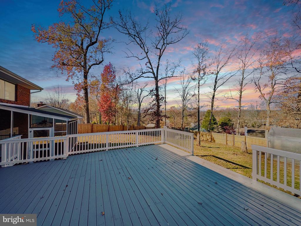 828 Spring Valley Dr