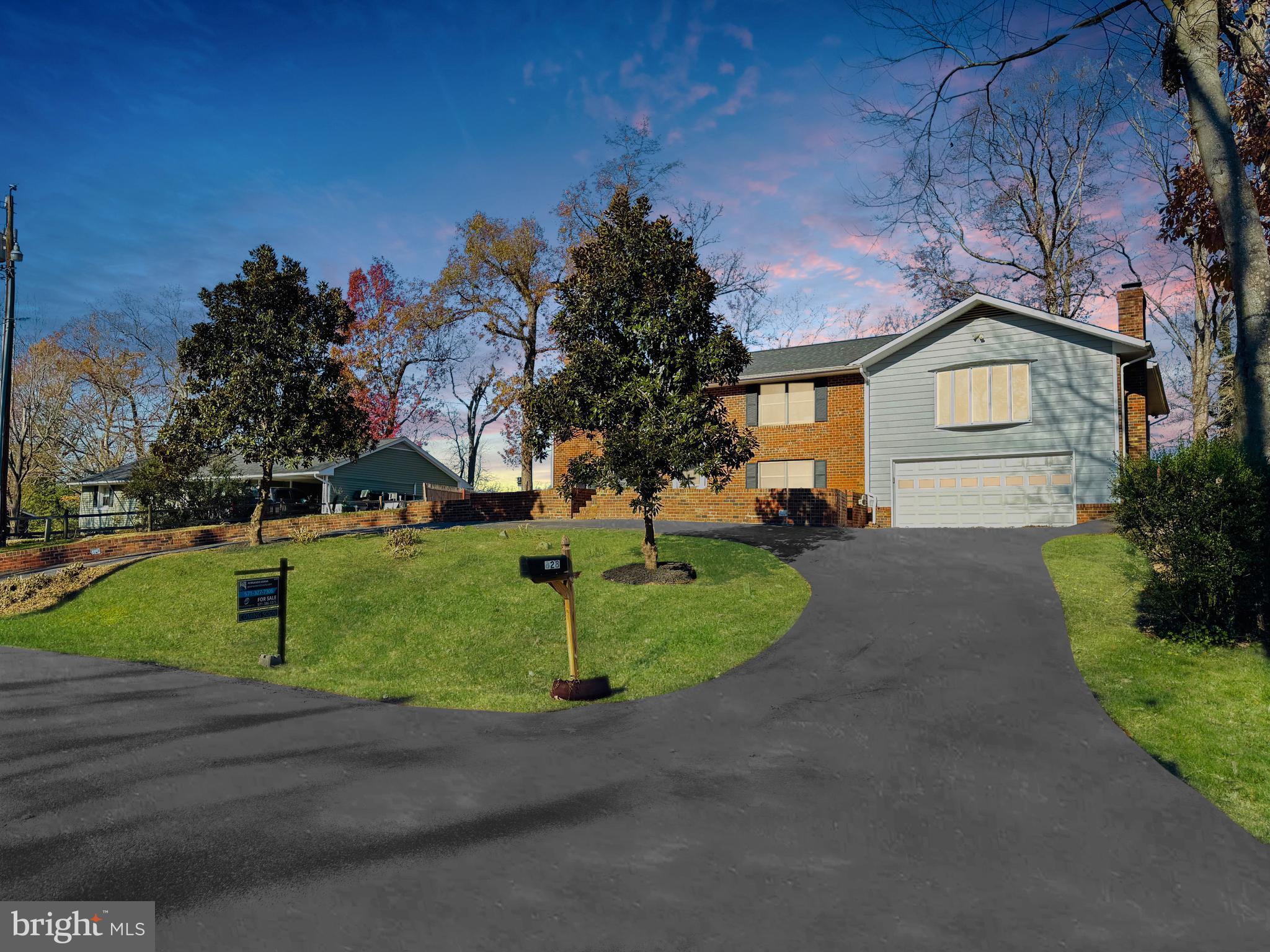 828 Spring Valley Dr