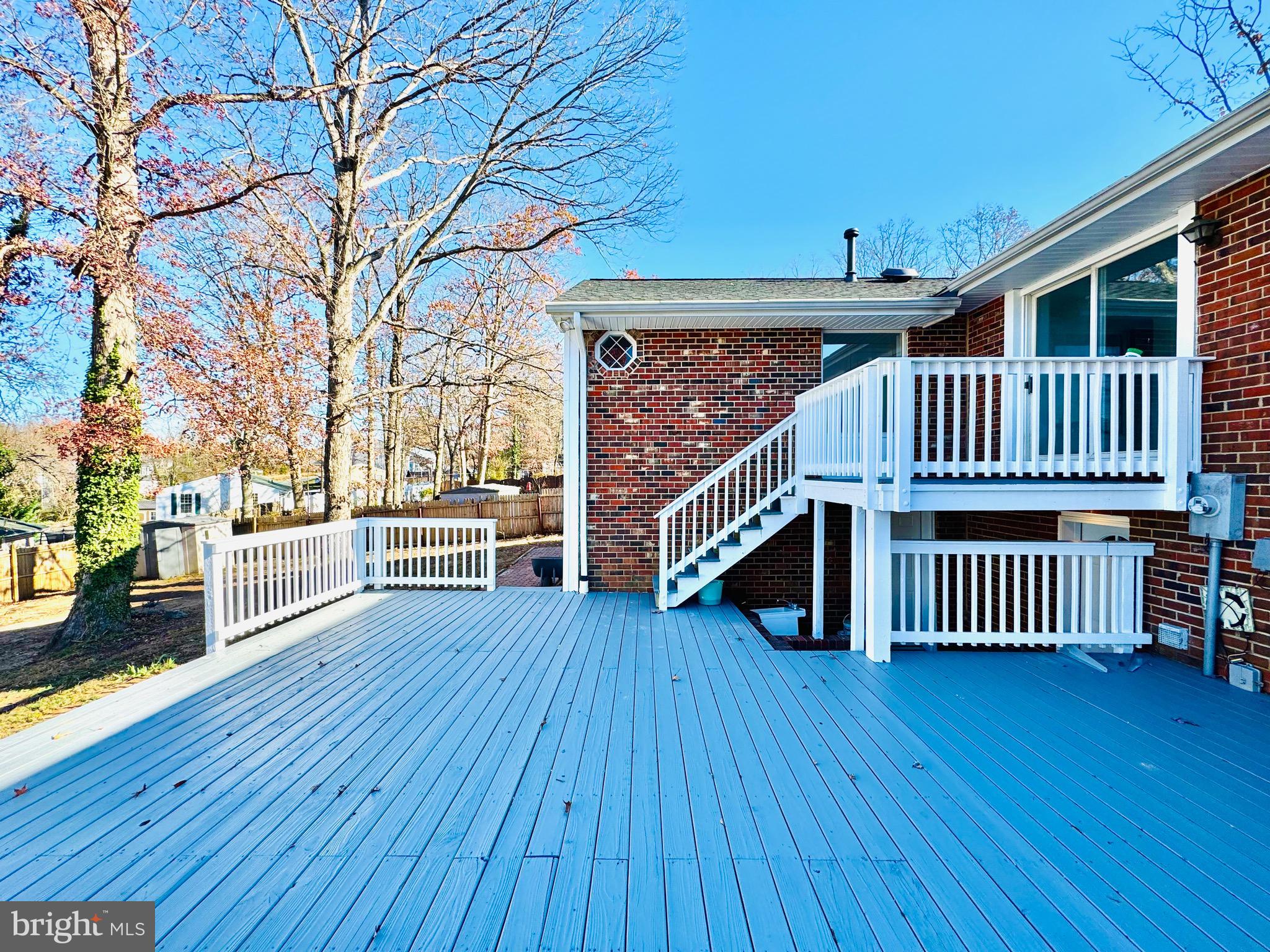 828 Spring Valley Dr
