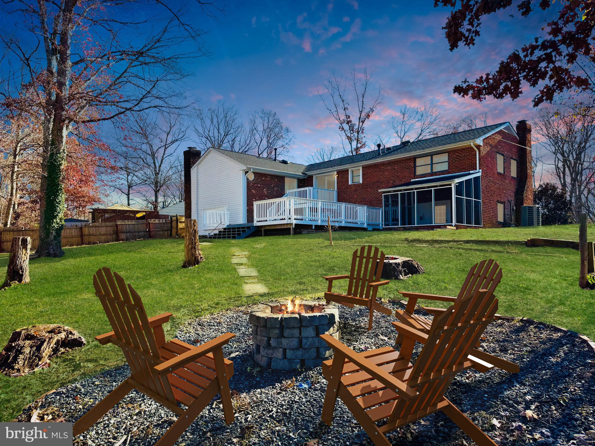 828 Spring Valley Dr