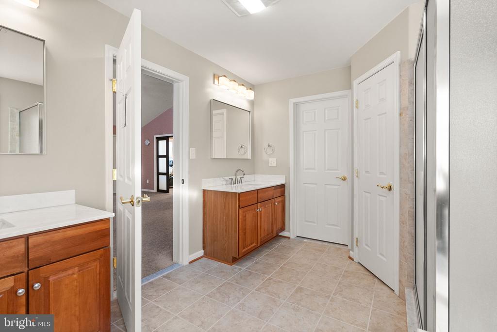 37 Sentinel Ridge Ln