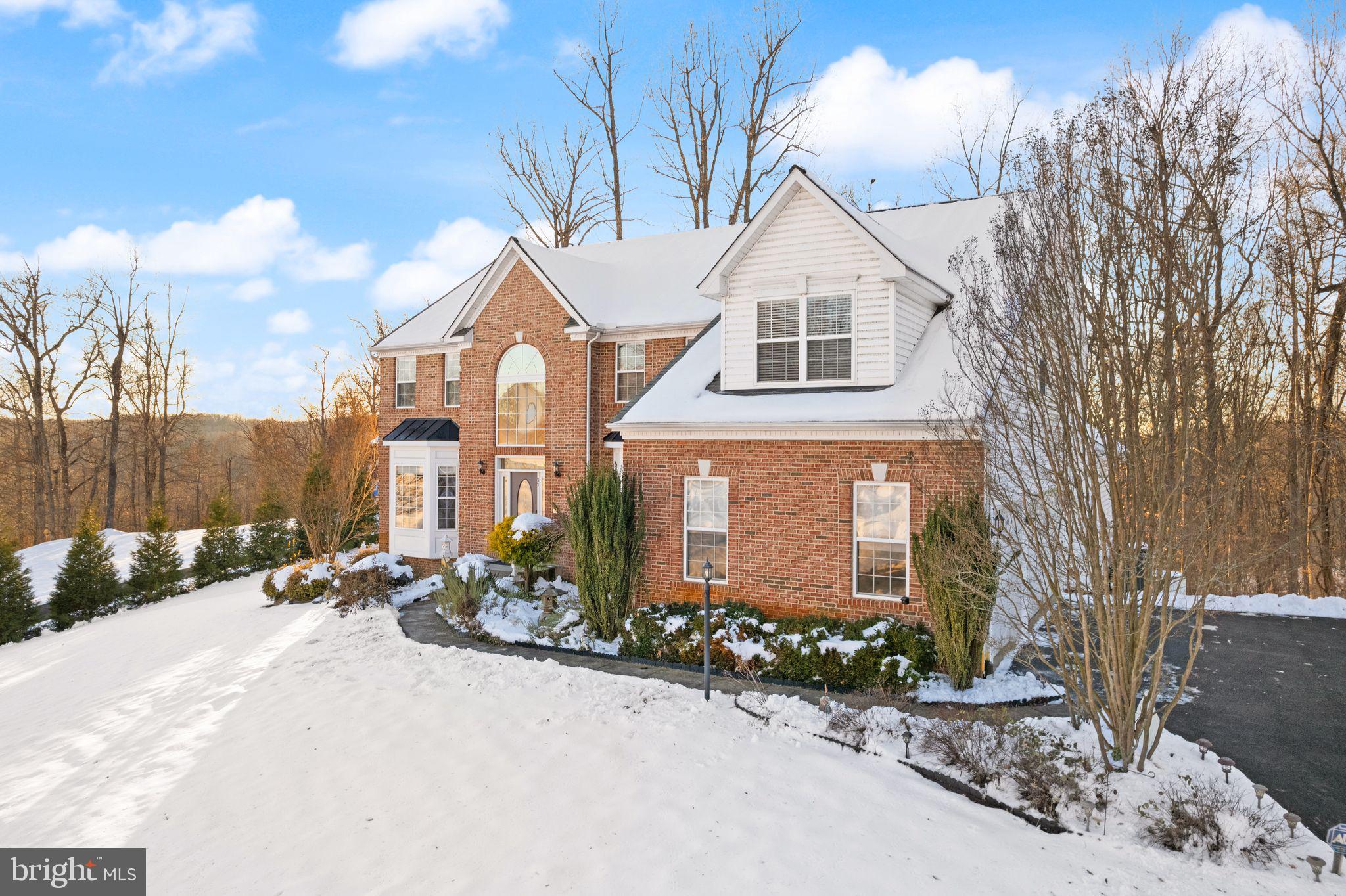 37 Sentinel Ridge Ln