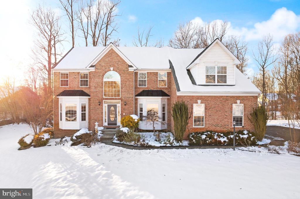 37 Sentinel Ridge Ln