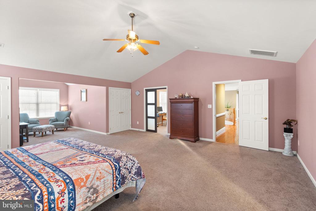 37 Sentinel Ridge Ln