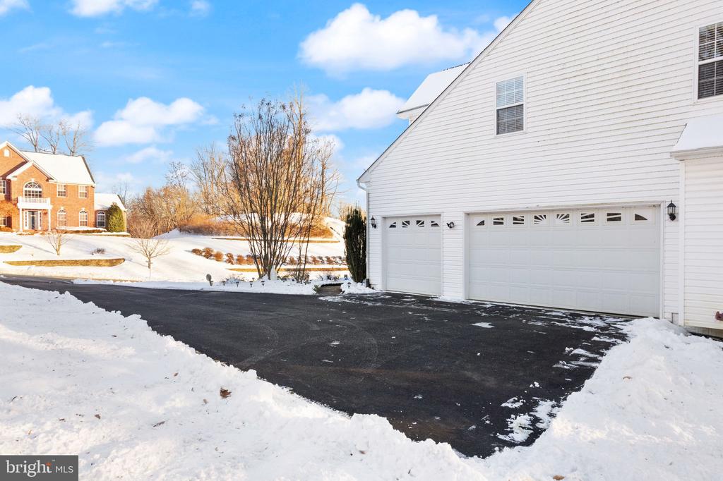 37 Sentinel Ridge Ln