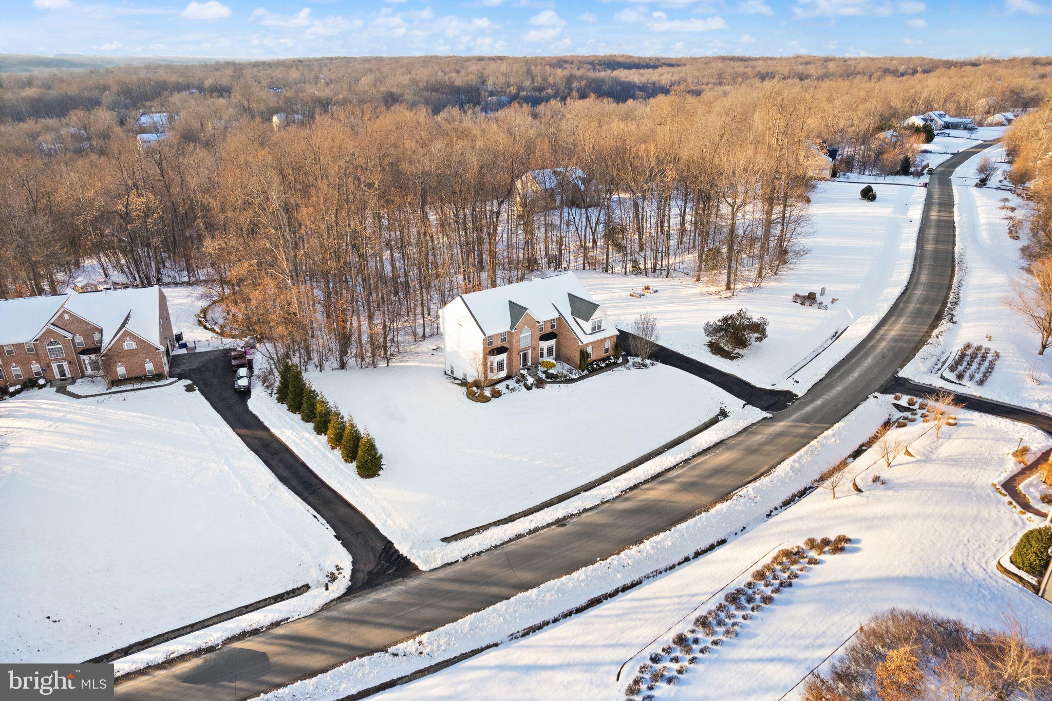 37 Sentinel Ridge Ln