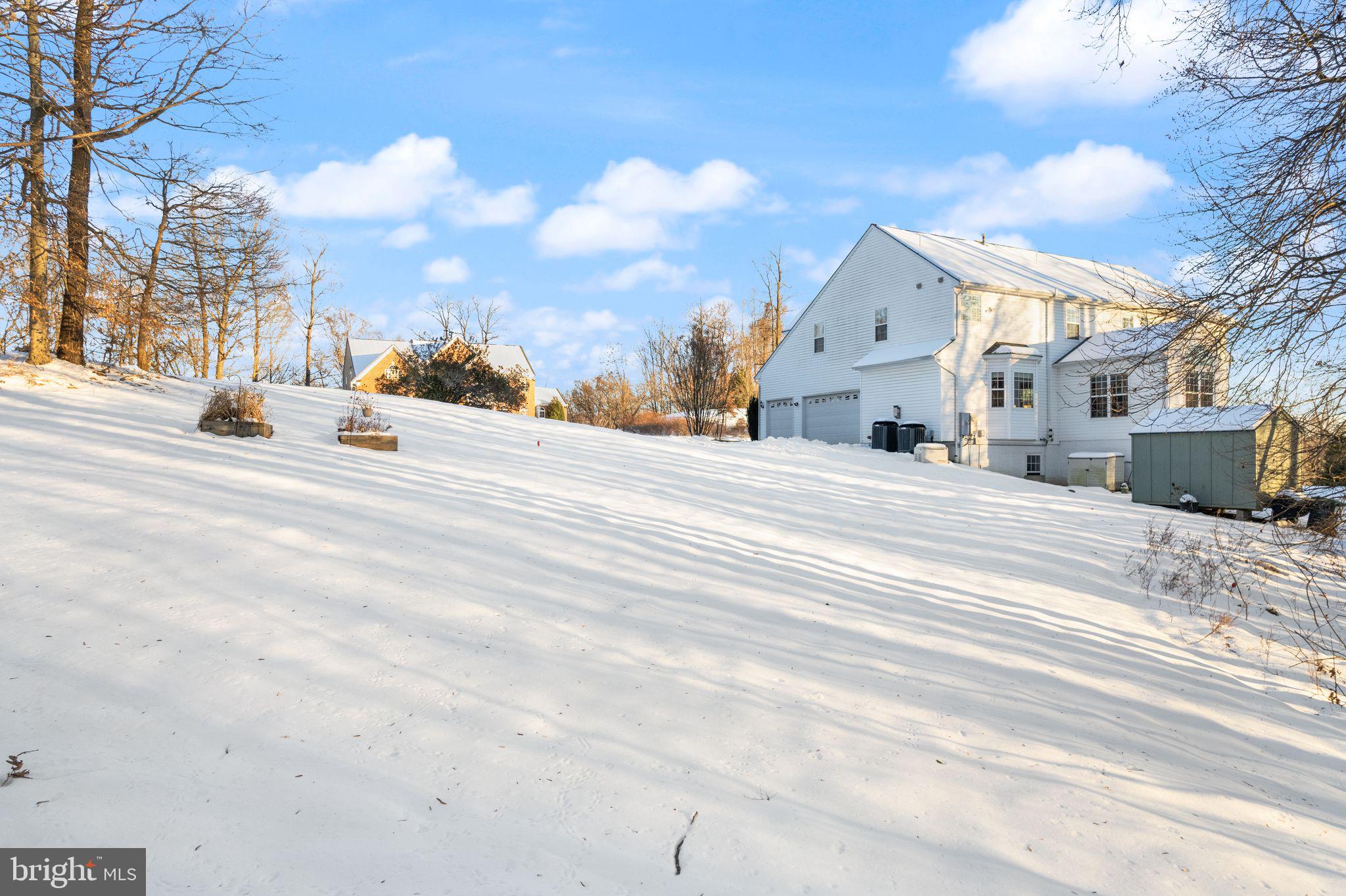 37 Sentinel Ridge Ln