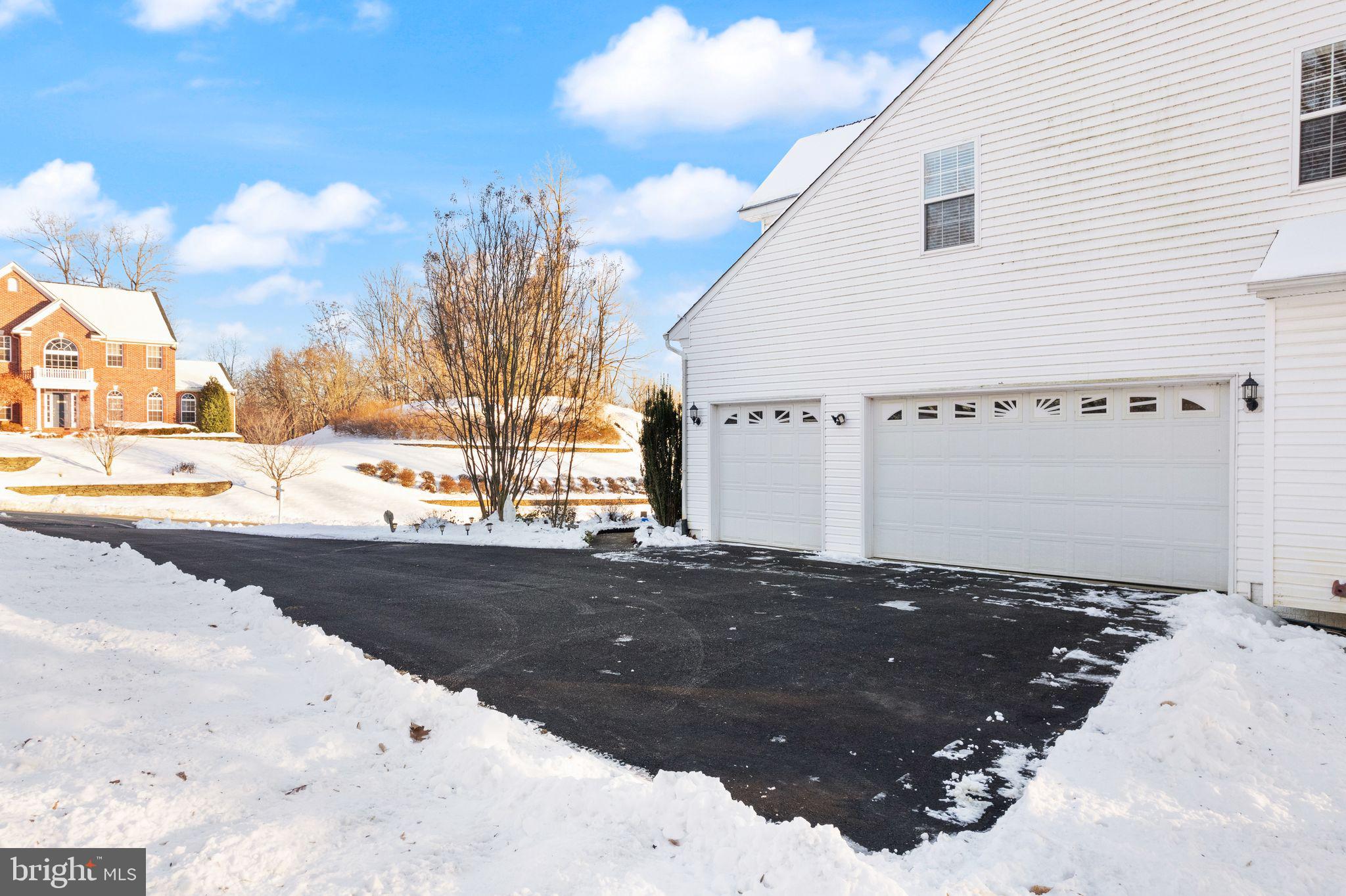 37 Sentinel Ridge Ln