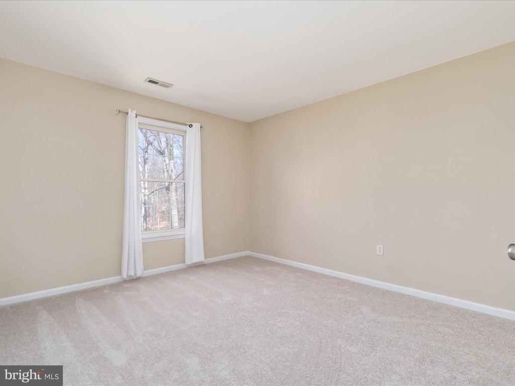 4 Willow Glen Ct