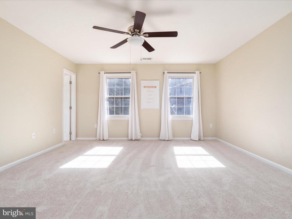4 Willow Glen Ct