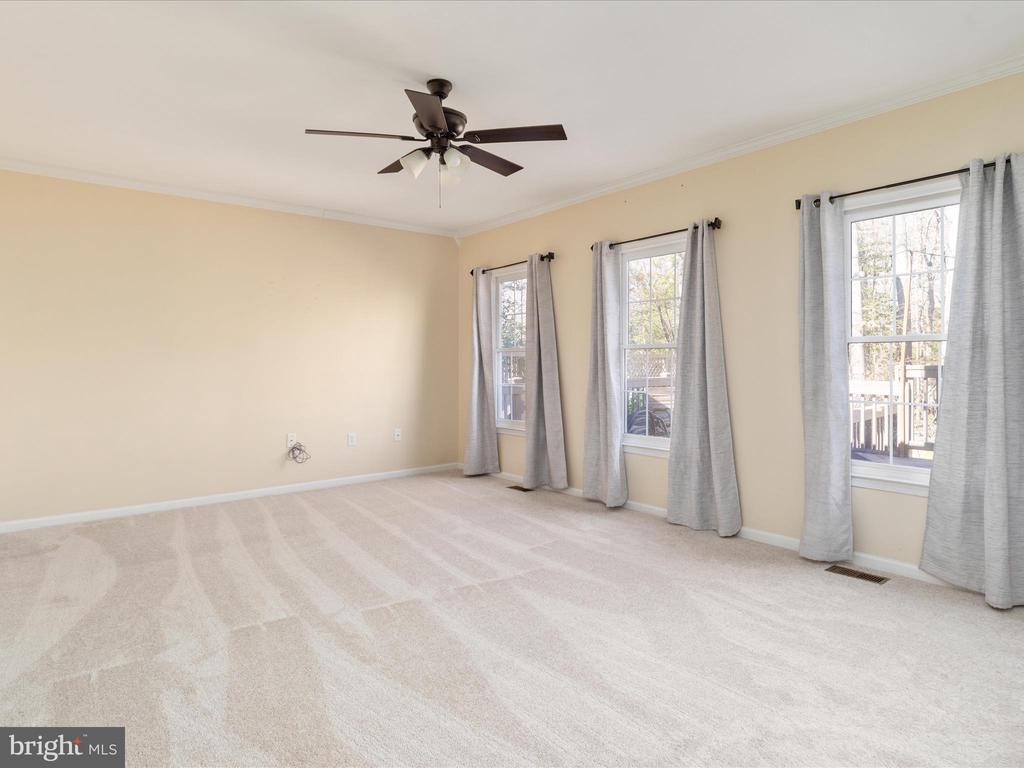 4 Willow Glen Ct